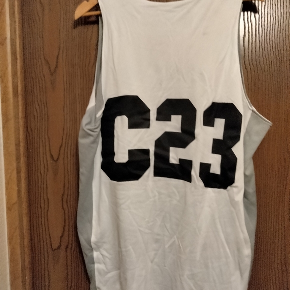 2 Jersey's. - Picture 9 of 9